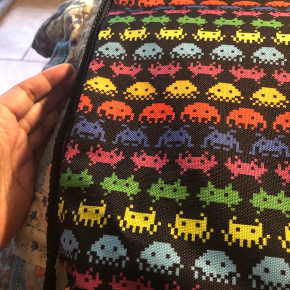 Space Invaders Tapestry backpack - Picture 2 of 2